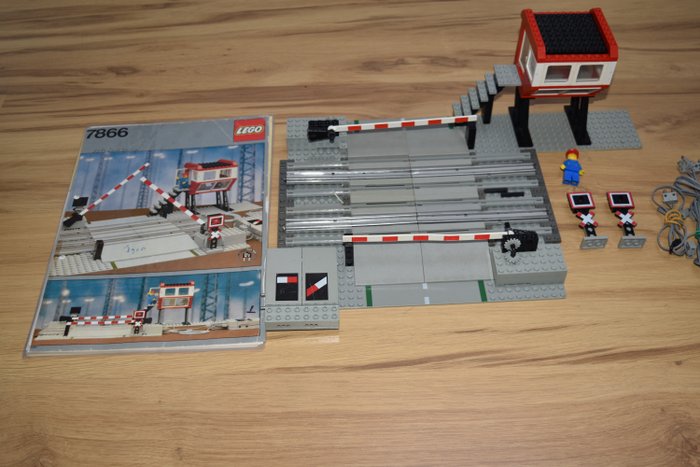 Lego trains 7866 for sale  