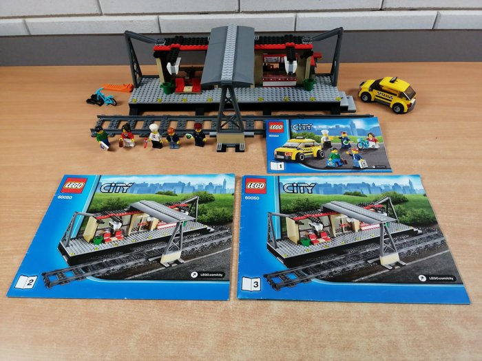 Lego city 60050 d'occasion  