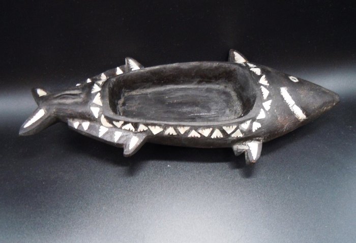 Ceremonial bowl zoomorphic for sale  