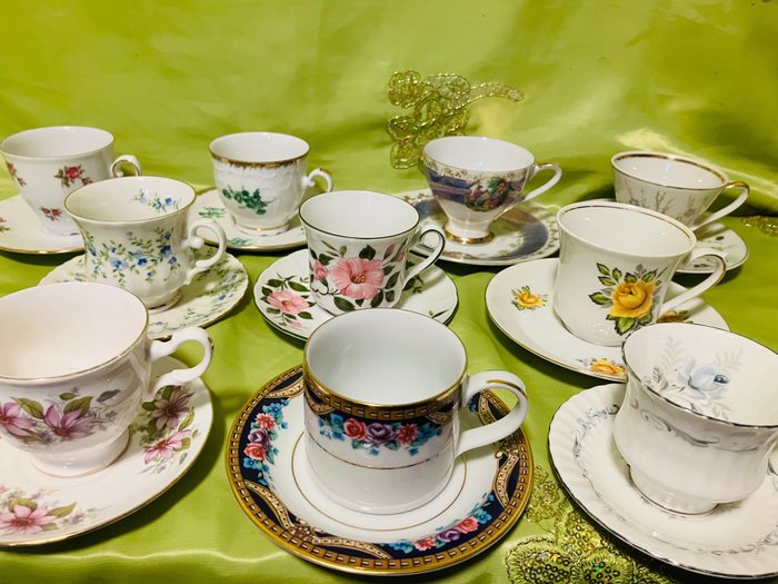 Tea service porcelain d'occasion  