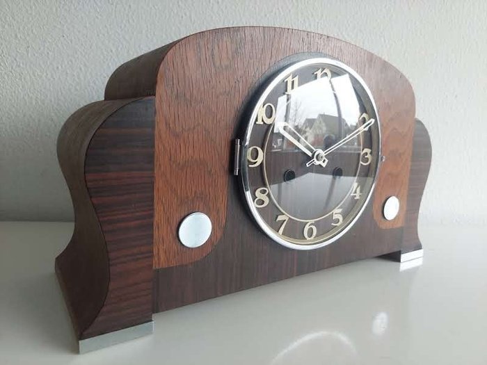 Clock table clock for sale  