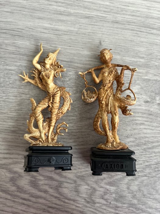 Axion statuettes asiatiques for sale  