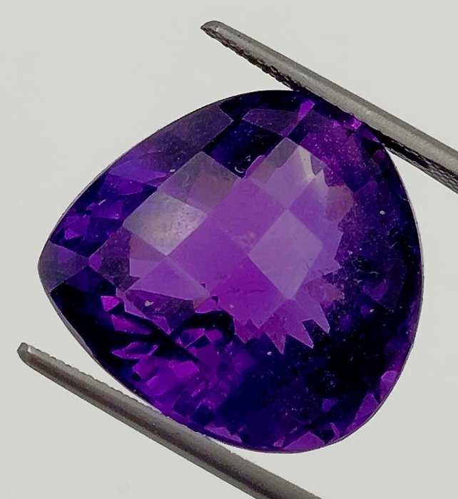 Deep purple amethyst usato  