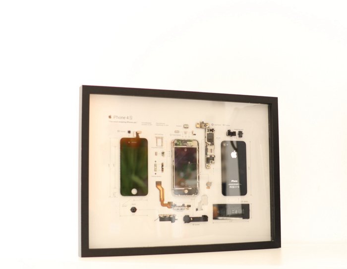 Apple iphone framed for sale  