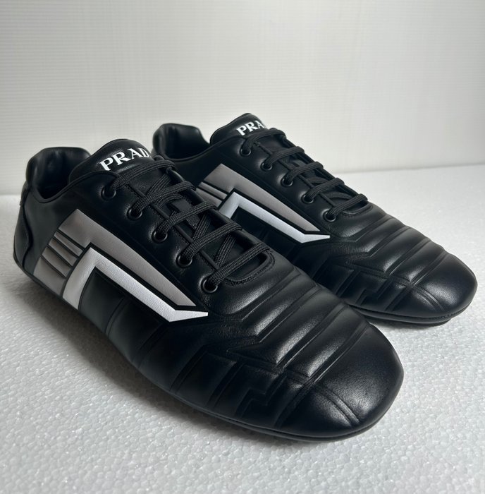 Prada sports shoes for sale  