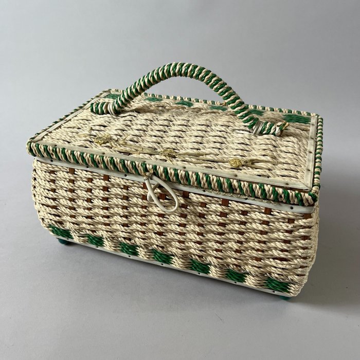 Basket charming vintage for sale  