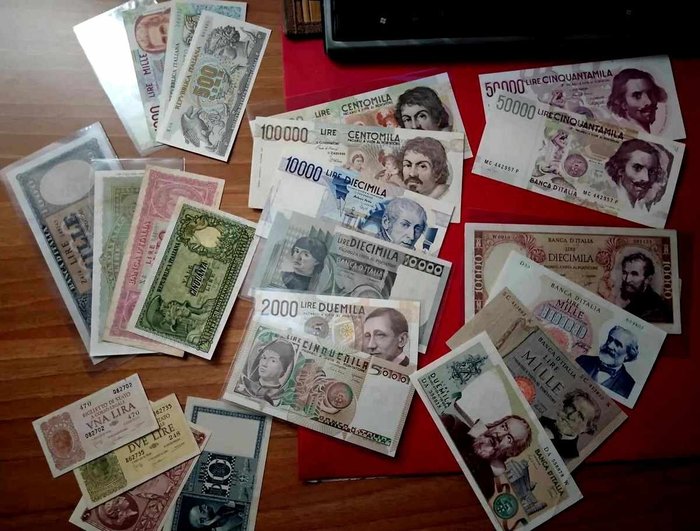 Italy. banconote various usato  
