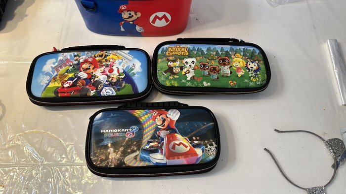 Nintendo switch cases usato  