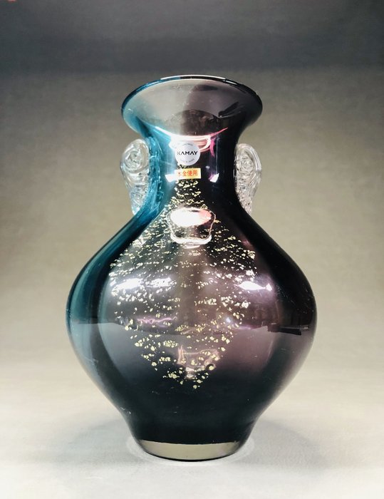 Vase mottled pattern for sale  