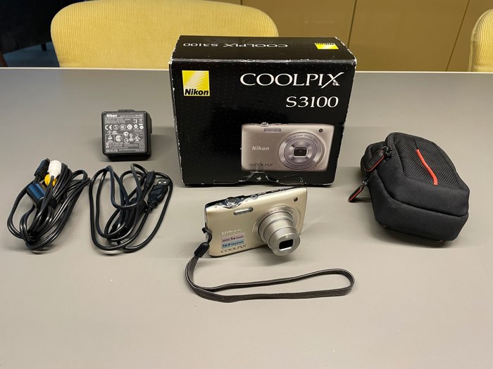 Nikon coolpix s3100 for sale  