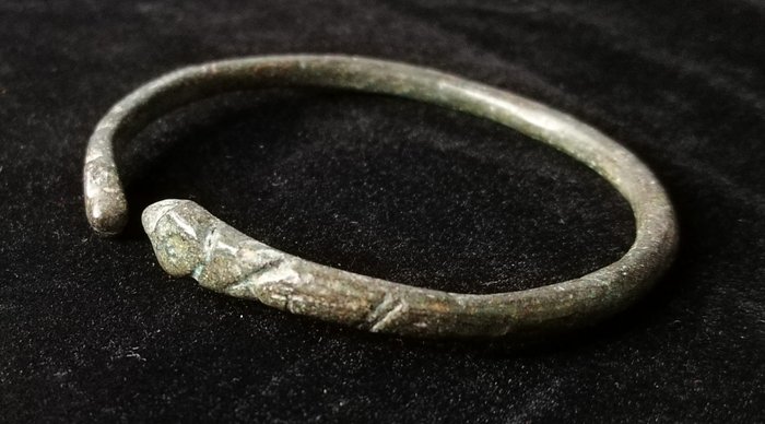 Ancient roman bronze usato  