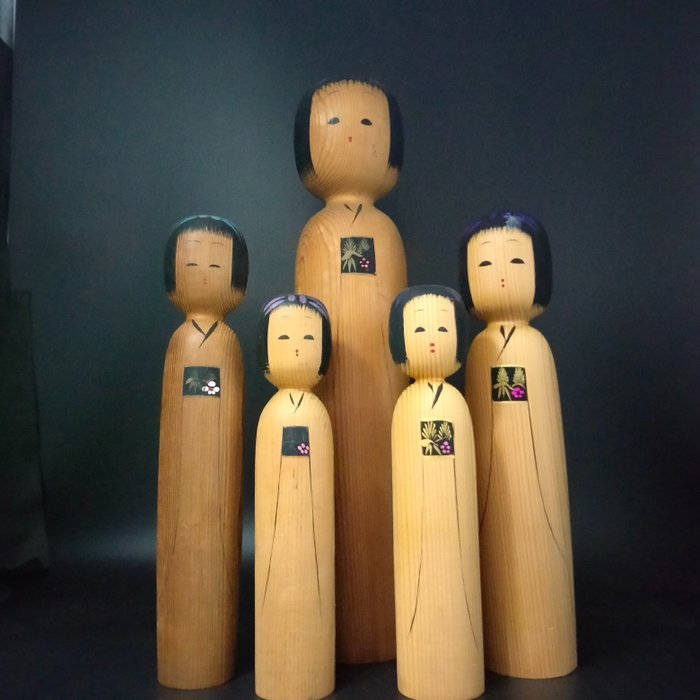 Figurine wood kokeshi d'occasion  