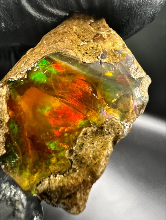 Opal crystal opal usato  