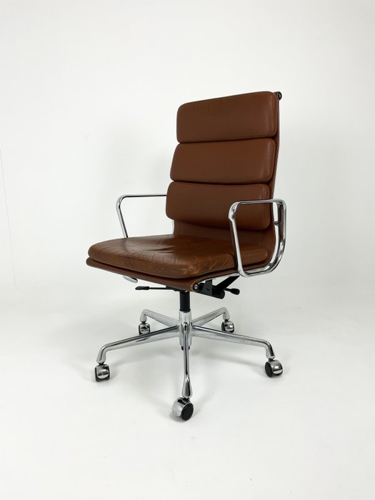 Vitra charles eames d'occasion  