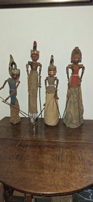 Puppets wayang golèk for sale  