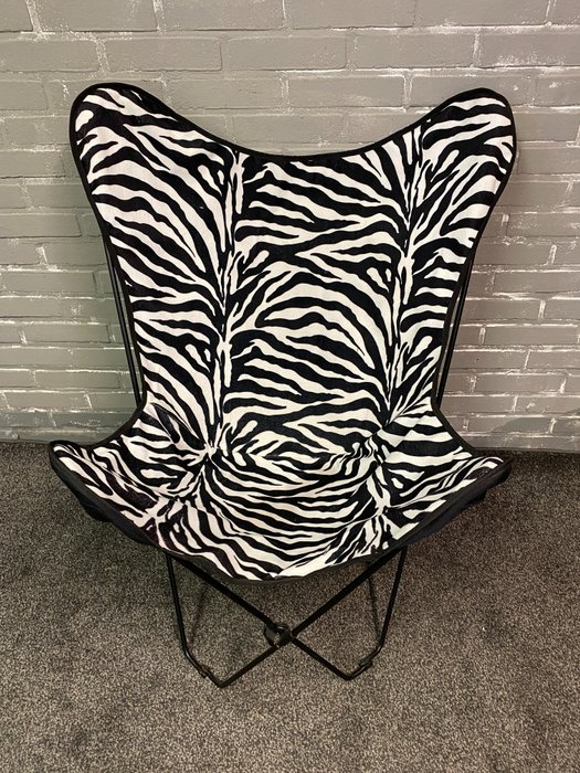 Chair metal upholstery usato  