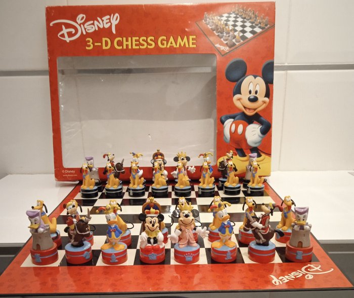 Mickey mouse chess usato  