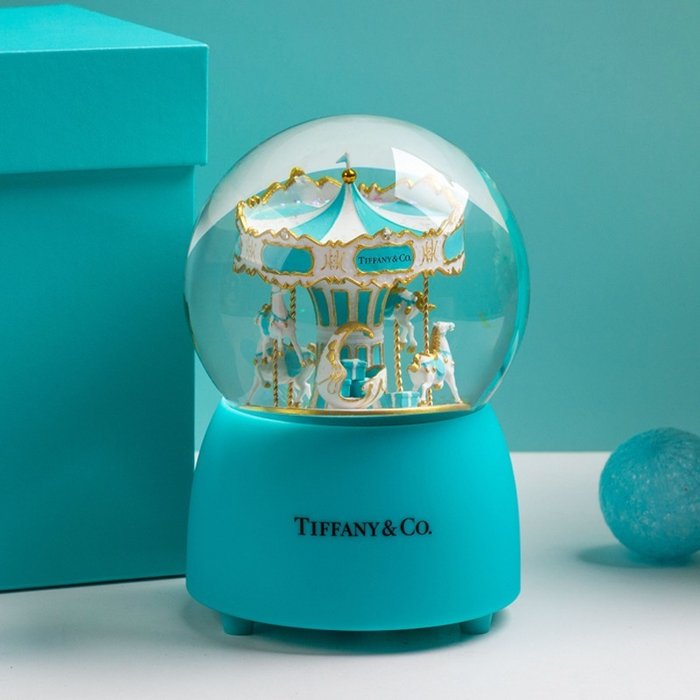 Tiffany snow globe usato  
