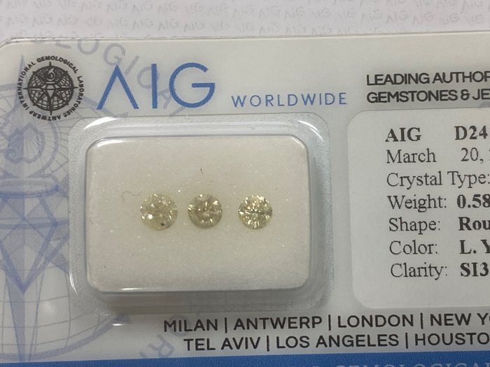 Pcs diamonds 0.58 for sale  