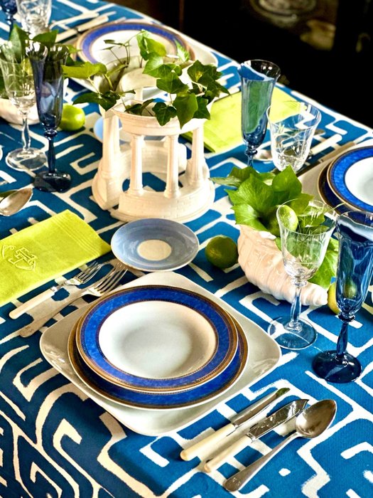 Tablecloth exclusive geometric for sale  