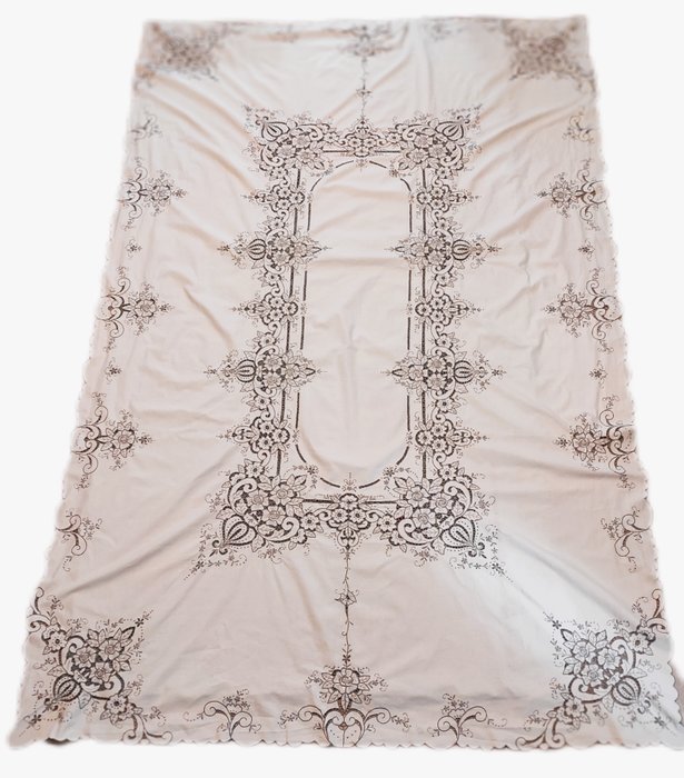 Linen tablecloth twelve for sale  