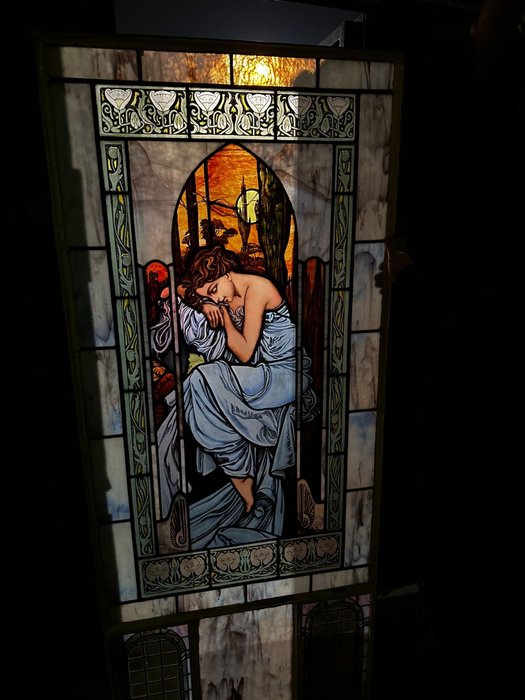 Stained glass window usato  