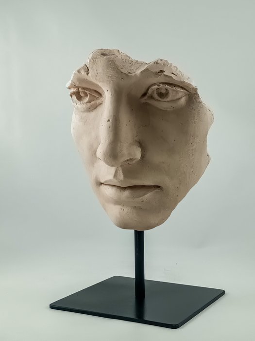 Figure frammento volto usato  