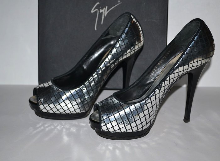 Giuseppe zanotti heeled for sale  