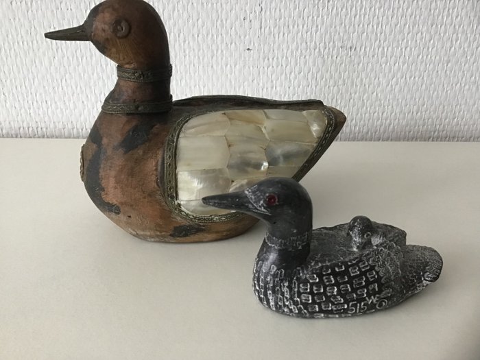 Figurine prachtige eenden for sale  