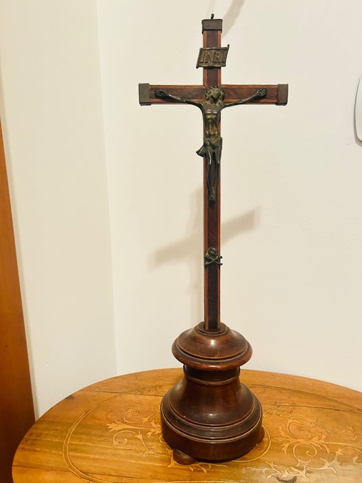Crucifix wood 1800 d'occasion  
