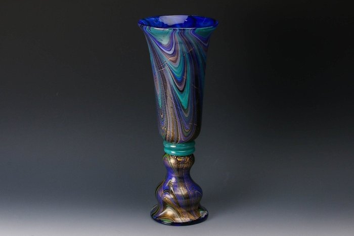Beautiful glass vase for sale  
