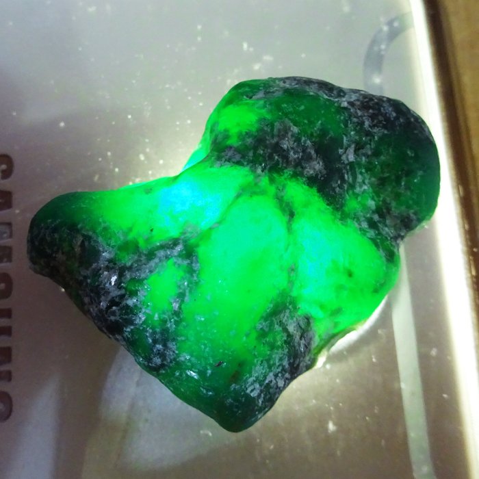 Colombian emerald rough for sale  