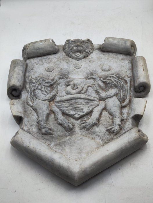 Sculpture stemma nobiliare usato  