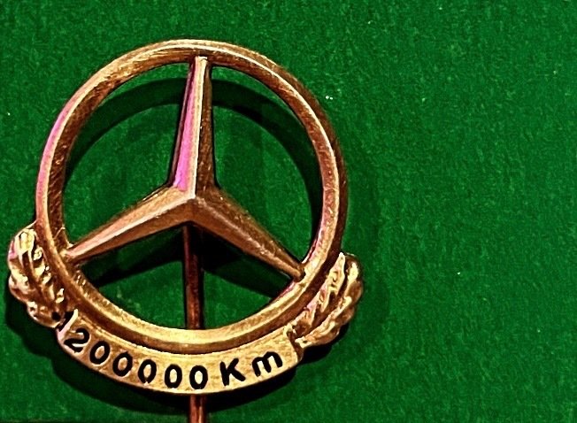 Pin badge 200000km for sale  
