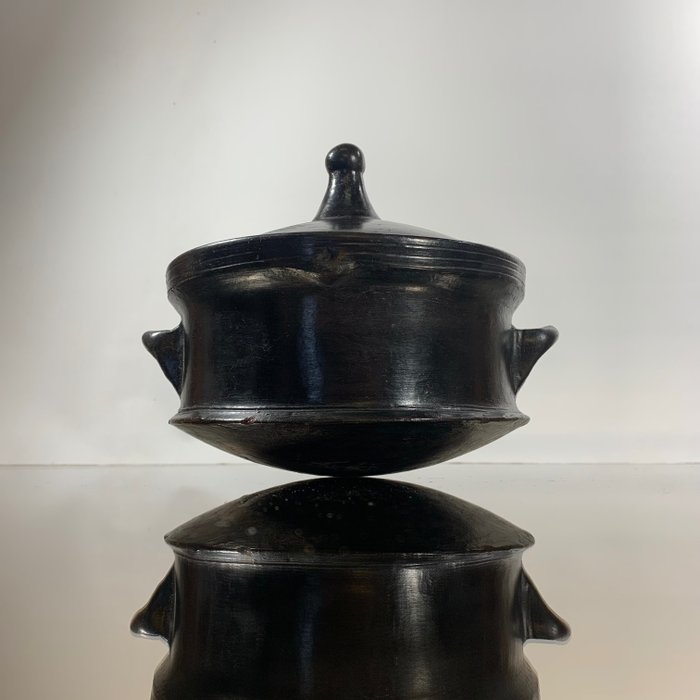 Cooking pot traditional for sale  