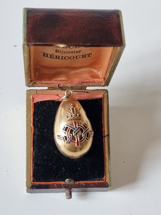 Fabergé egg imperial usato  