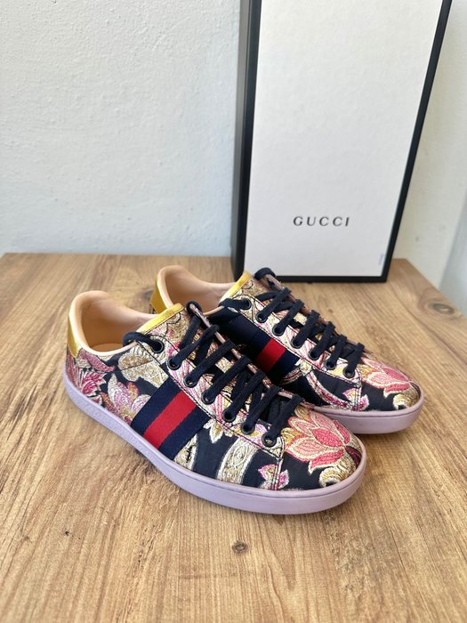 Gucci sneakers size for sale  