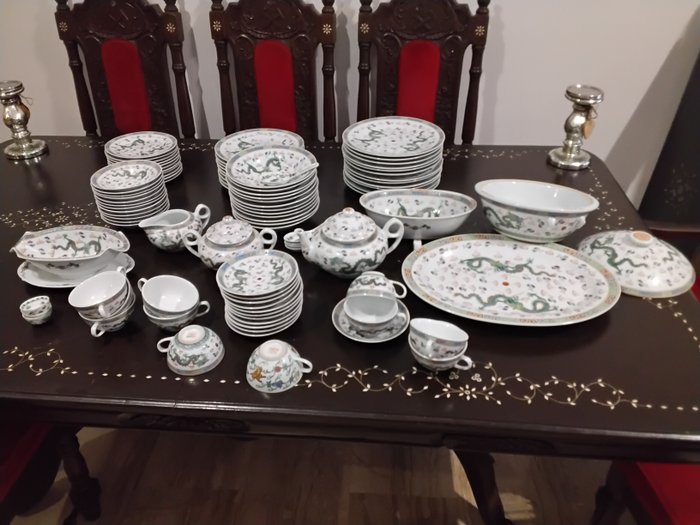 Dinner set porcelain for sale  