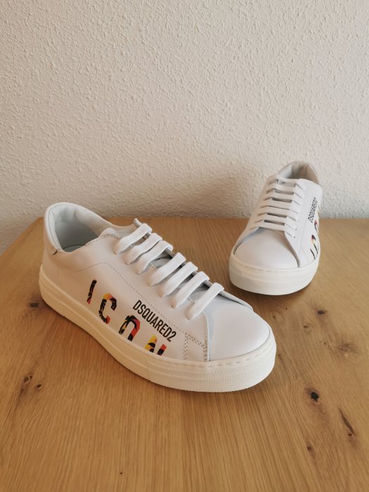 Dsquared2 low top for sale  
