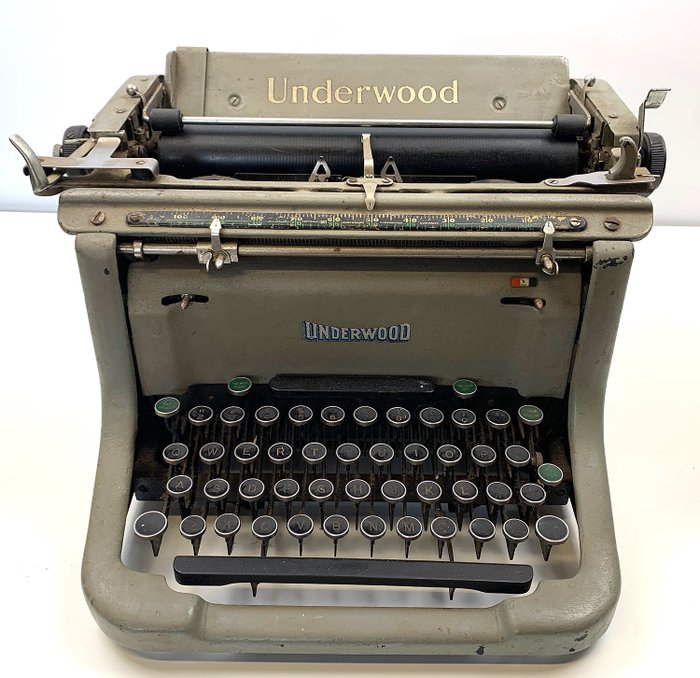 Underwood typewriter 1940 for sale  