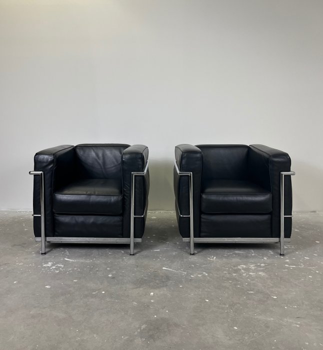Alivar corbusier armchair for sale  