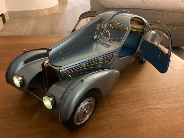 Ixo model bugatti d'occasion  