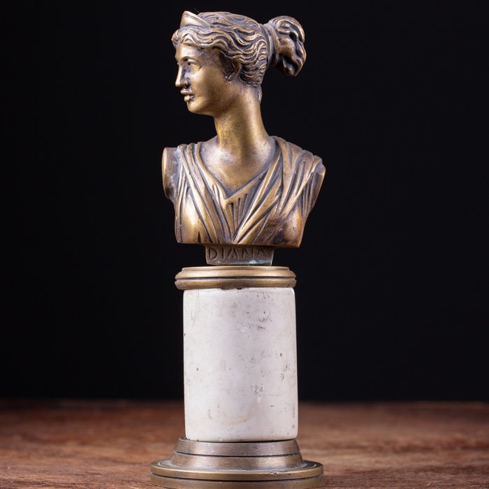 Alabaster bronze artemis d'occasion  