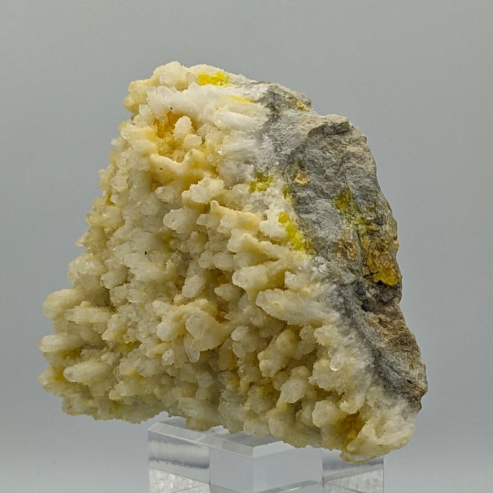 Large yellow sulfur for sale  
