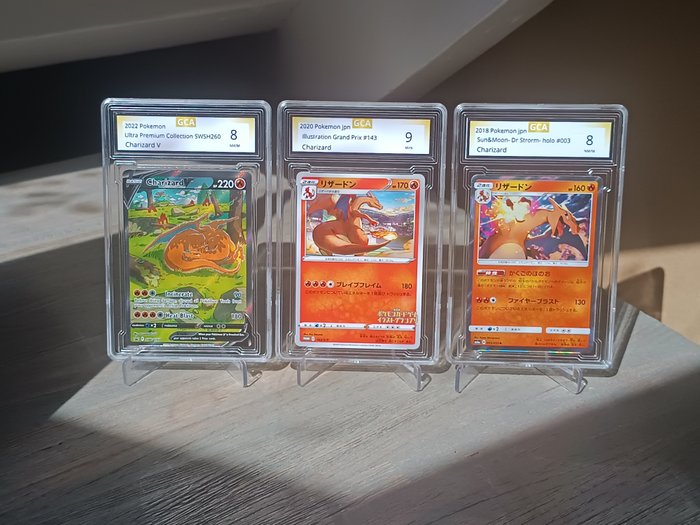Pokémon card charizard usato  