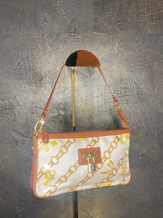 Louis vuitton handbag for sale  