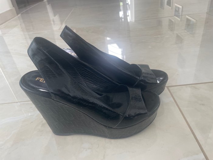 Fendi sandals size for sale  