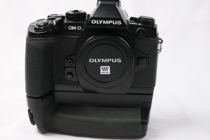 Olympus camera body usato  