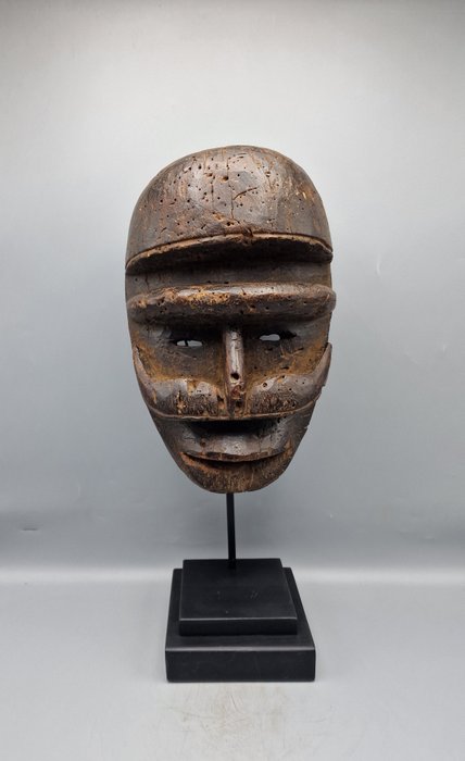 Mask wooden warrior usato  