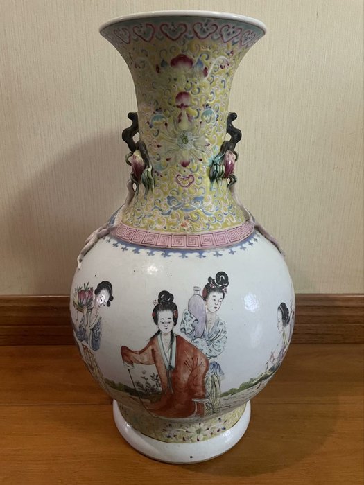 Vase porcelain china for sale  
